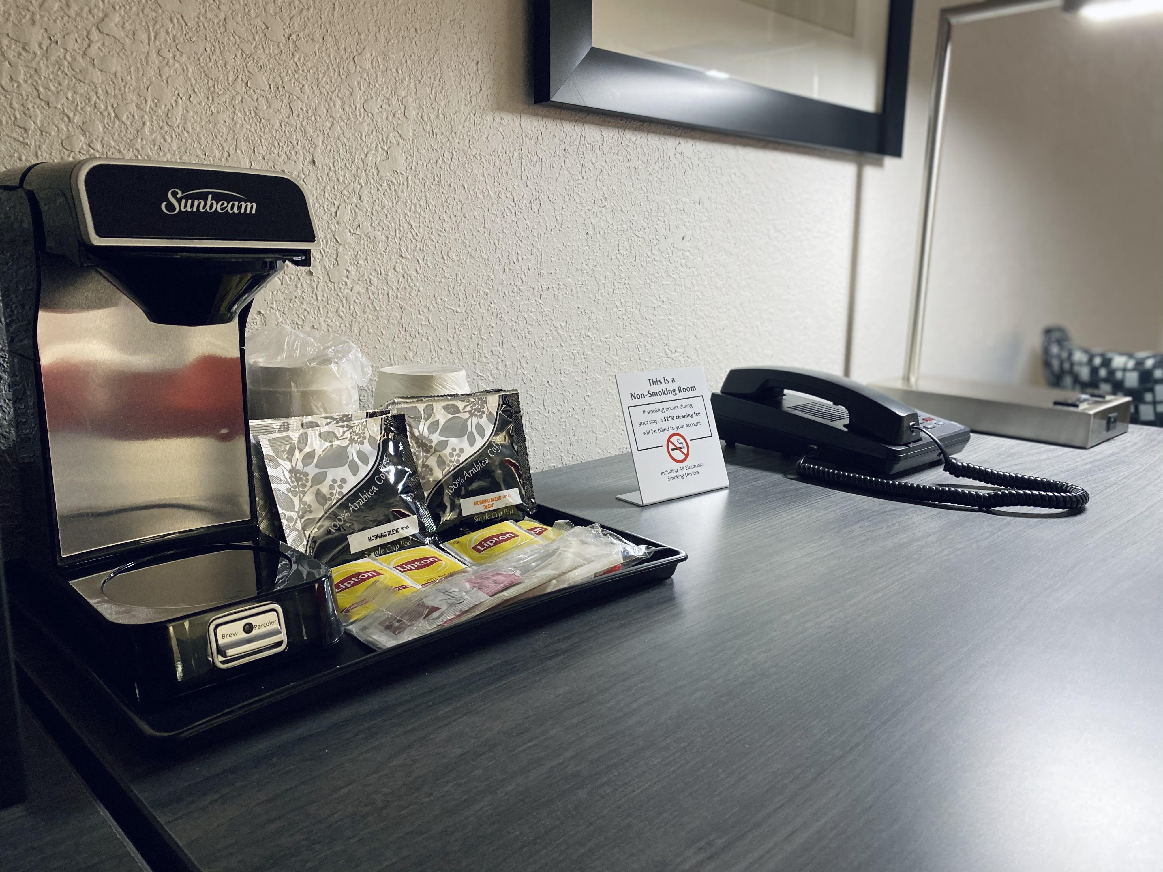 Hotel Ramada By Wyndham Hartford North - Bradley Airport Windsor Locks Zewnętrze zdjęcie