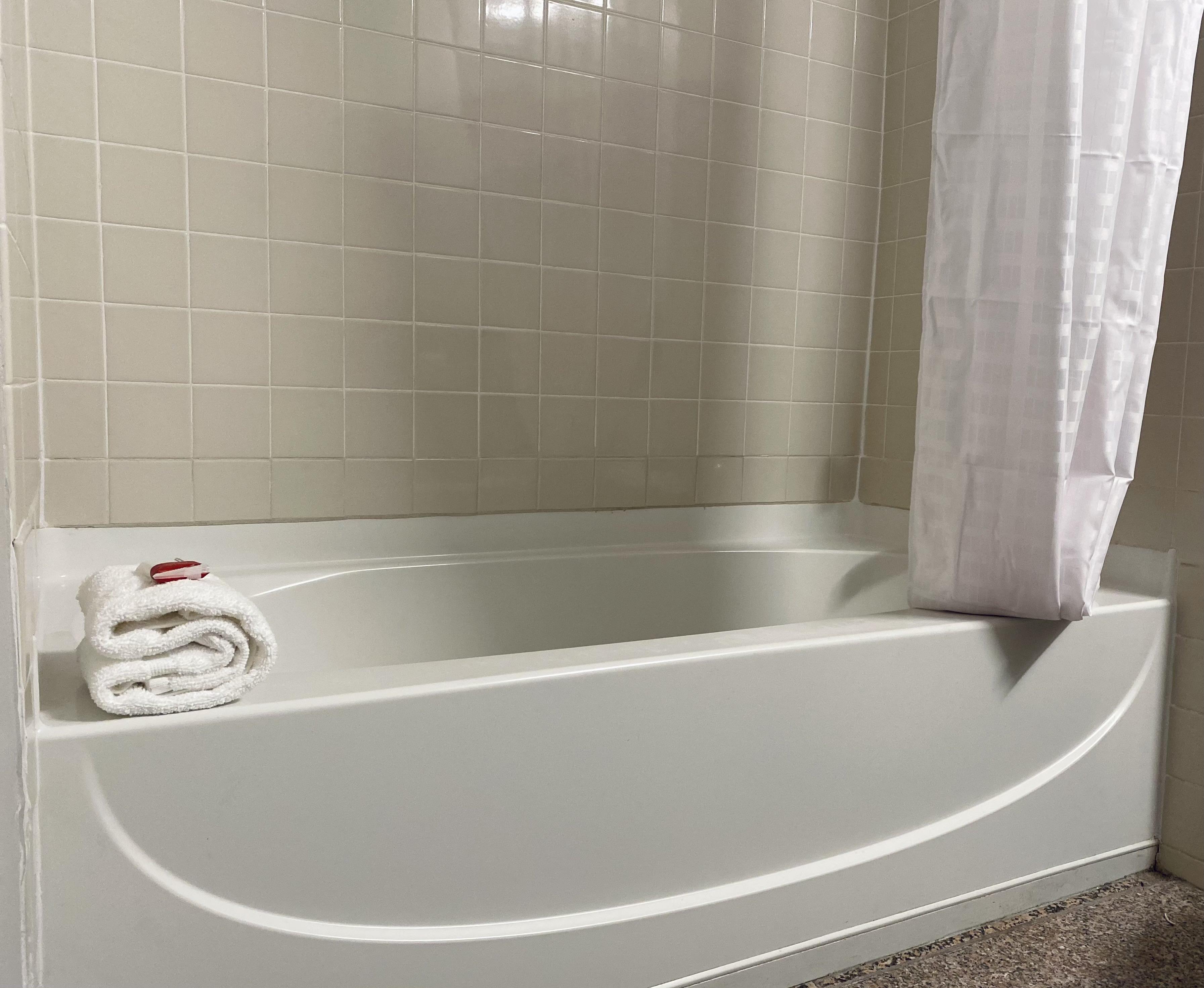 Hotel Ramada By Wyndham Hartford North - Bradley Airport Windsor Locks Zewnętrze zdjęcie