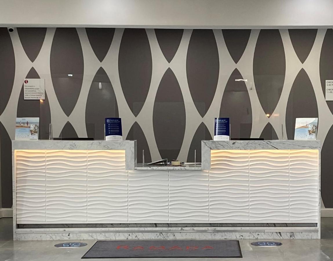 Hotel Ramada By Wyndham Hartford North - Bradley Airport Windsor Locks Zewnętrze zdjęcie