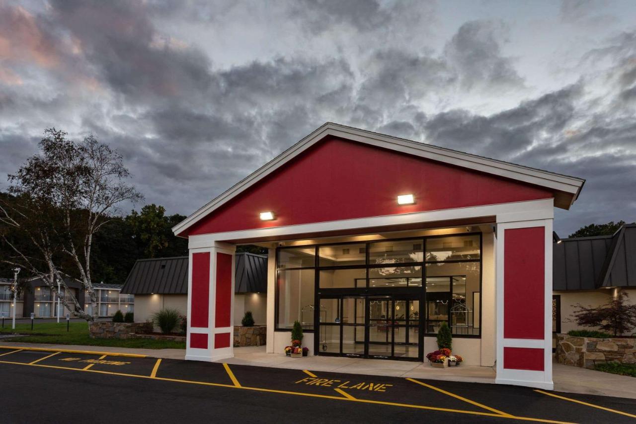Hotel Ramada By Wyndham Hartford North - Bradley Airport Windsor Locks Zewnętrze zdjęcie