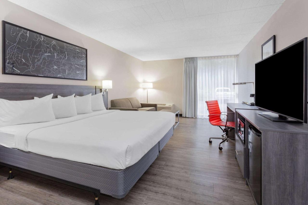 Hotel Ramada By Wyndham Hartford North - Bradley Airport Windsor Locks Zewnętrze zdjęcie