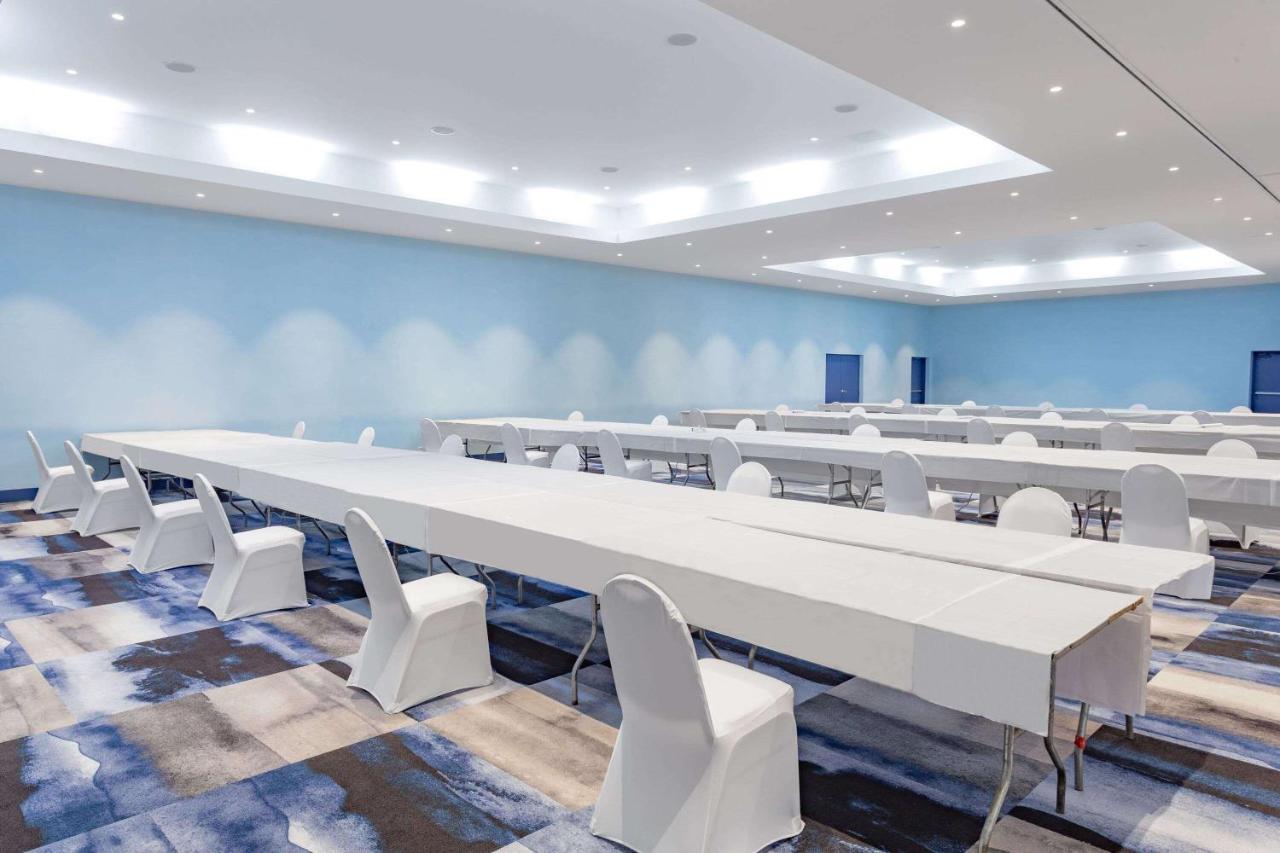 Hotel Ramada By Wyndham Hartford North - Bradley Airport Windsor Locks Zewnętrze zdjęcie